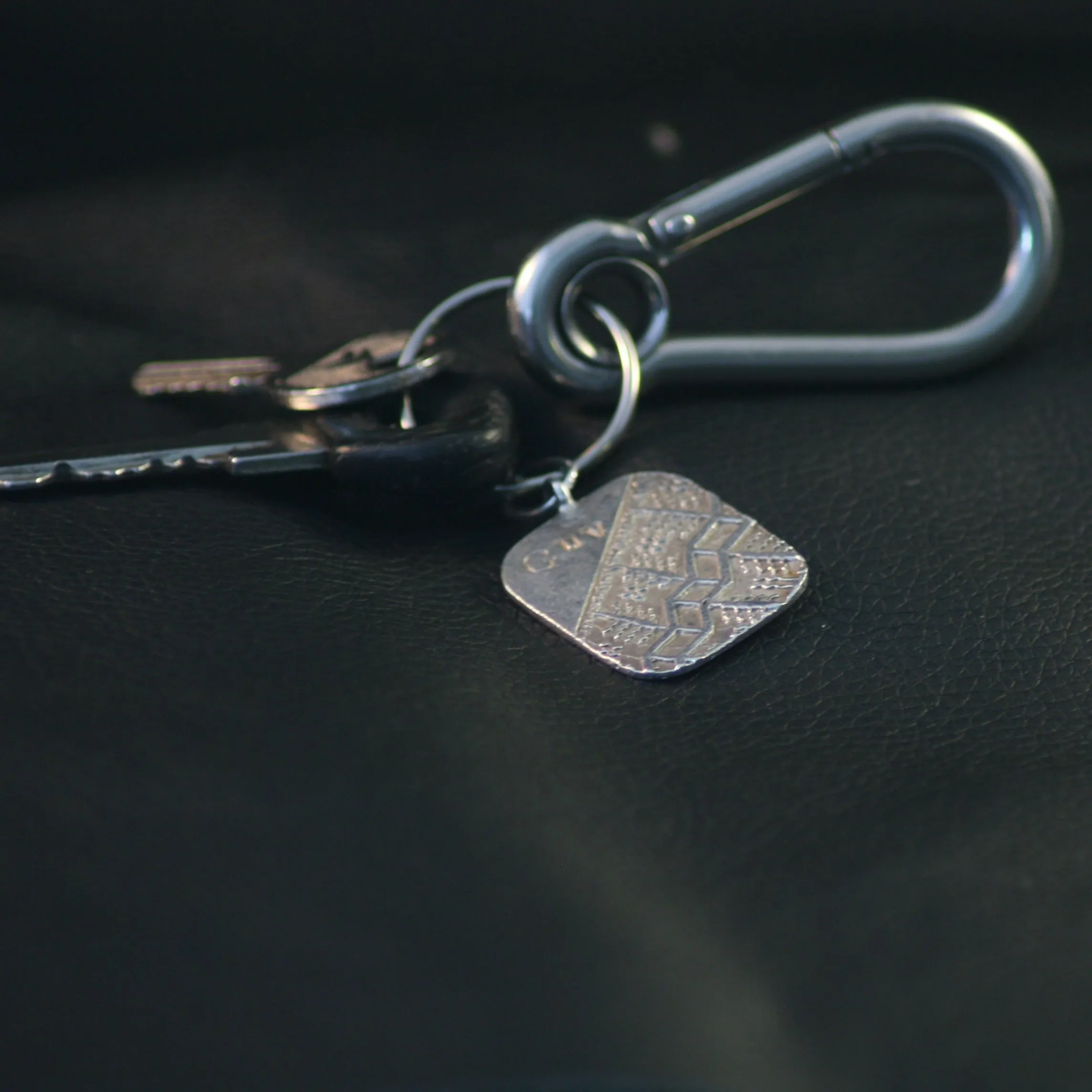 Tire track key ring